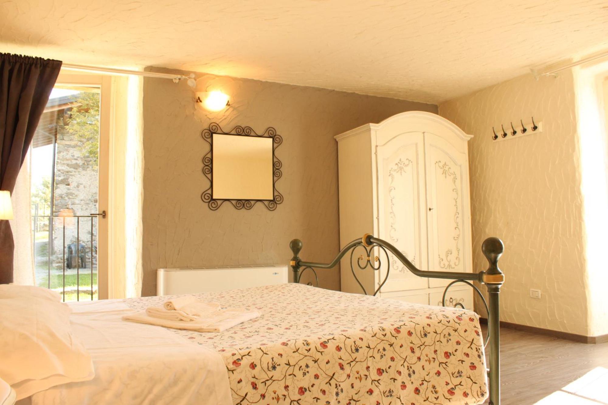 Villa Borgo Erbiola Colico Habitación foto