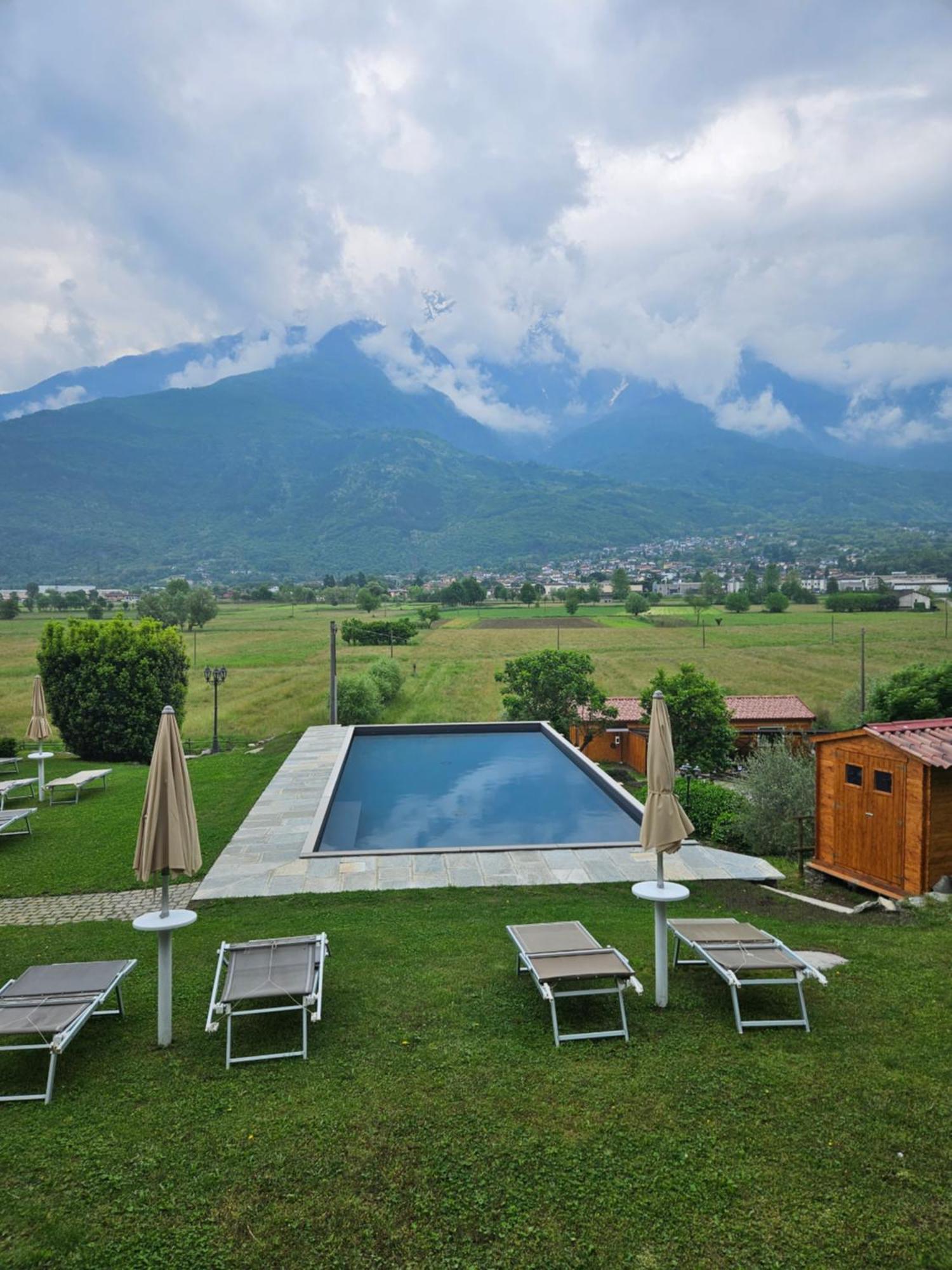 Villa Borgo Erbiola Colico Exterior foto