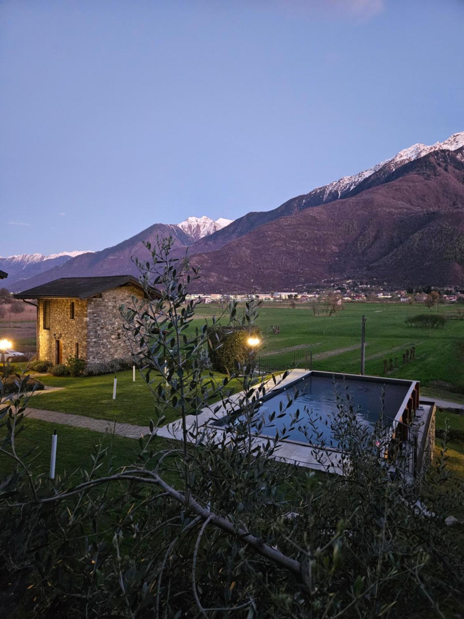 Villa Borgo Erbiola Colico Exterior foto